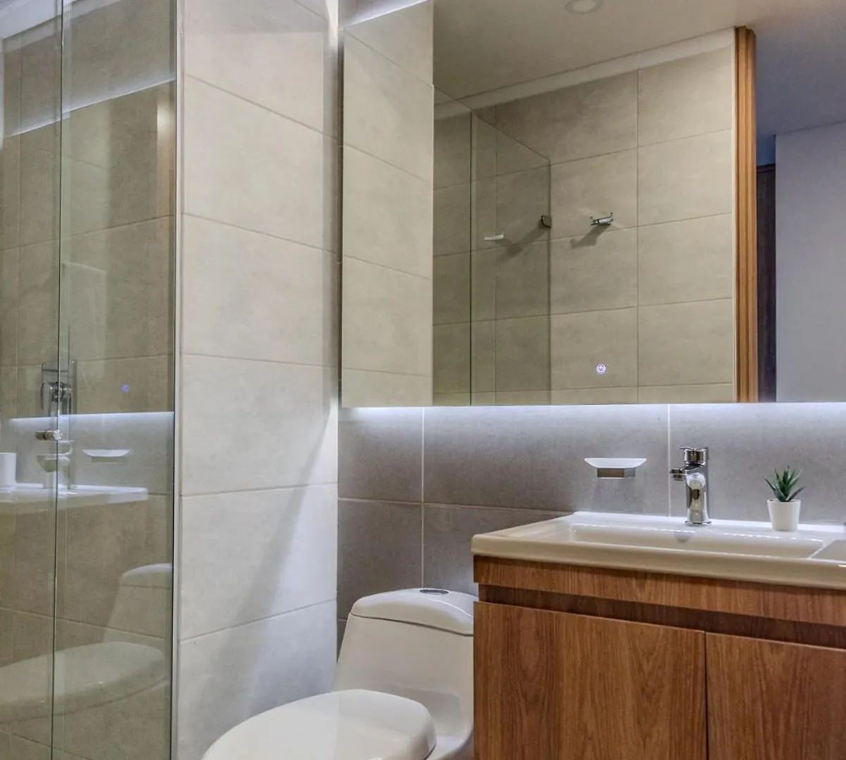 Atlantis Home Zona T Μπογκοτά